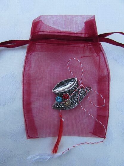 Hoedje broche